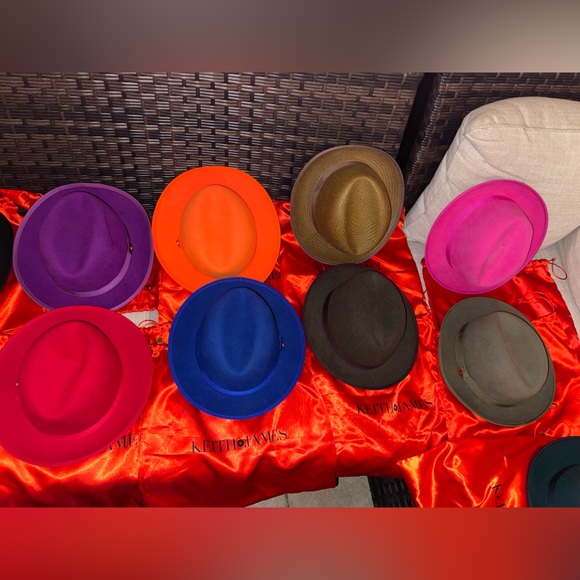 Very well kept and cleaned KEITH & JAMES hats. - Picture 2 of 4